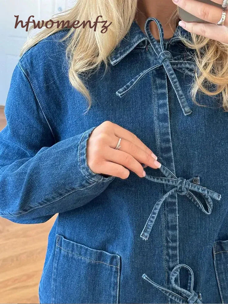 Blouse met strikjes , de trend van nu!